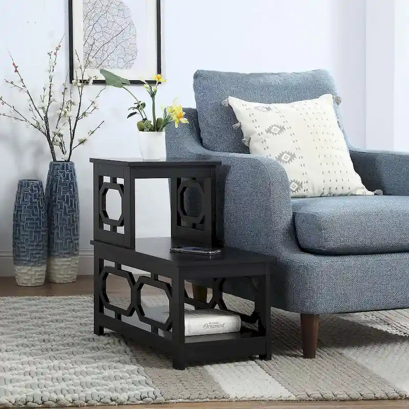 Mesa auxiliar de dos niveles para colocar junto a una silla
