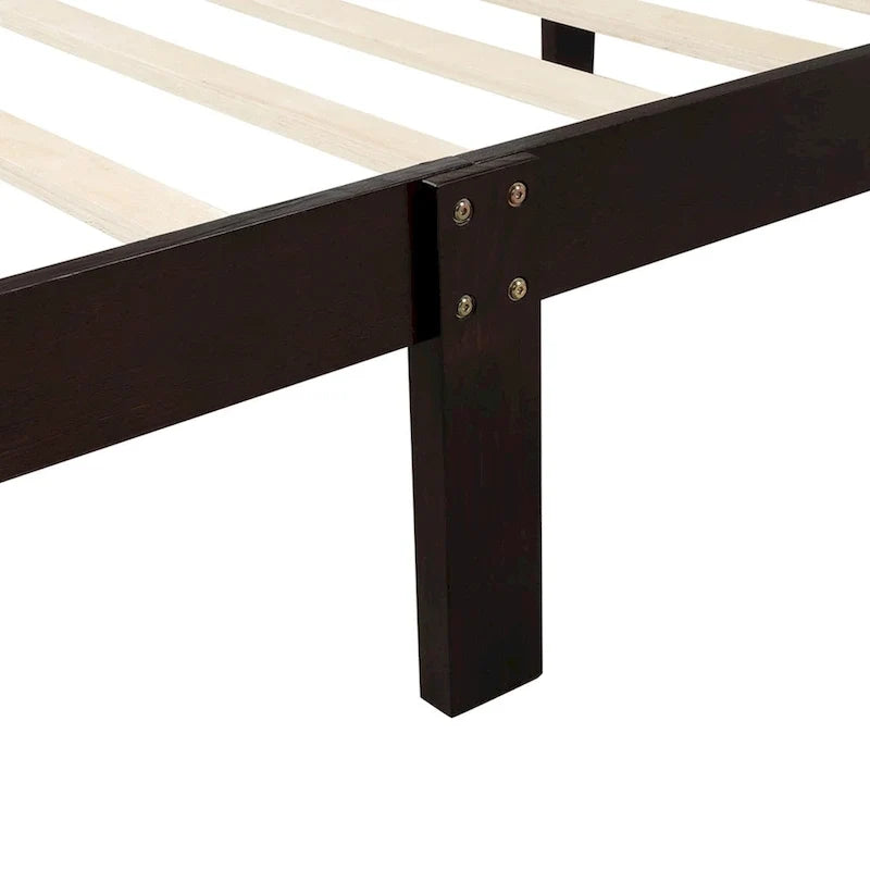 Cama de plataforma de madera con cabecero y piecero