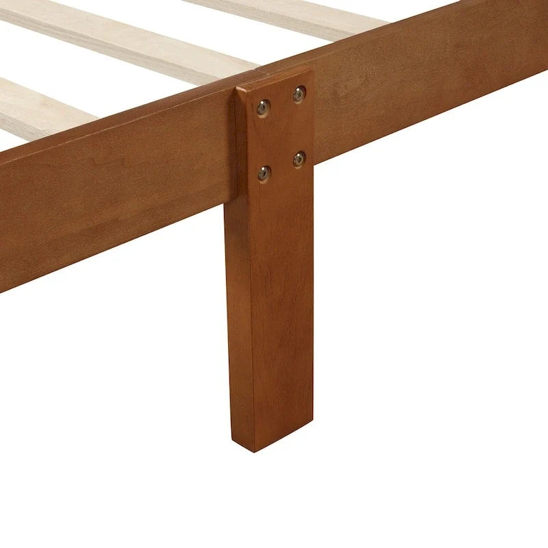 Cama de plataforma de madera con cabecero y piecero