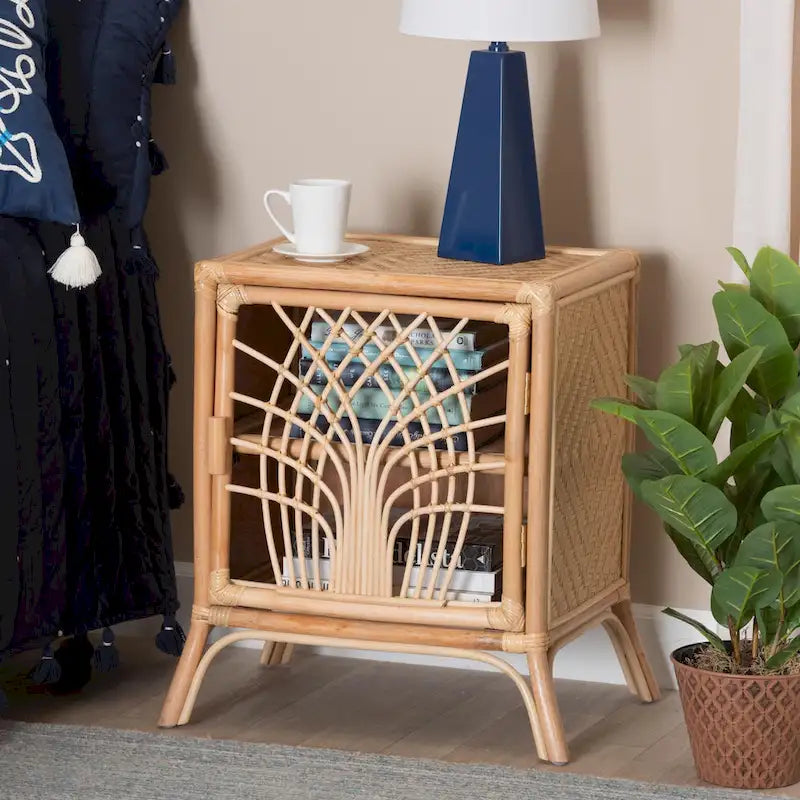 Moderner Nachttisch aus natürlichem braunem Rattan im Bohème-Stil
